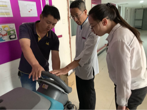 又是一波開學熱，食堂衛生需抓緊